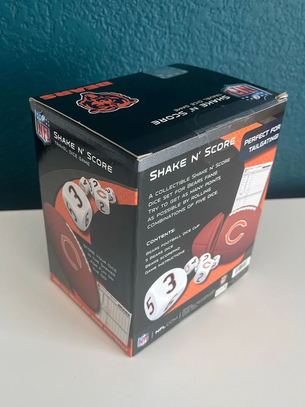 NFL Chicago Bears Football Yahtzee Shake N' Score Travel Dice Game